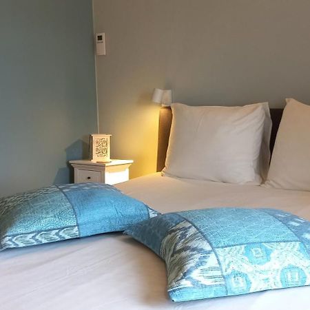 Gite Et Chambres D'Hotes Le Chene Billault Pouant Exteriör bild