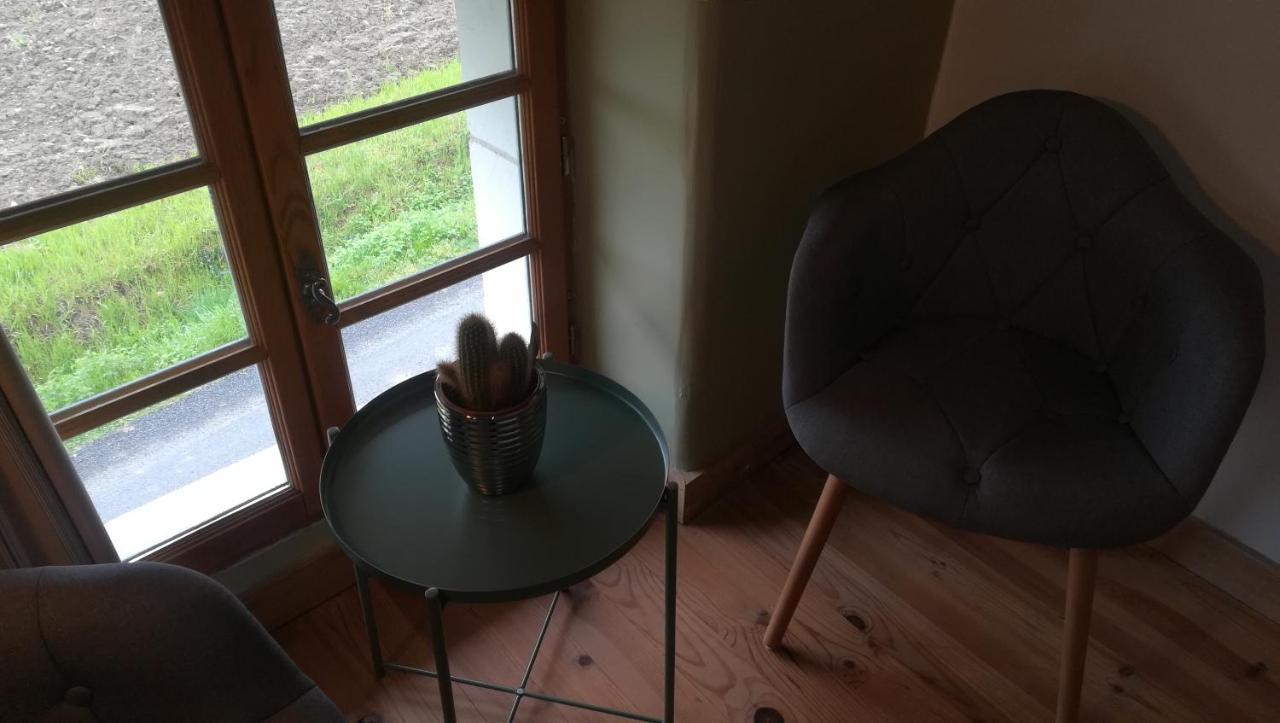 Gite Et Chambres D'Hotes Le Chene Billault Pouant Exteriör bild