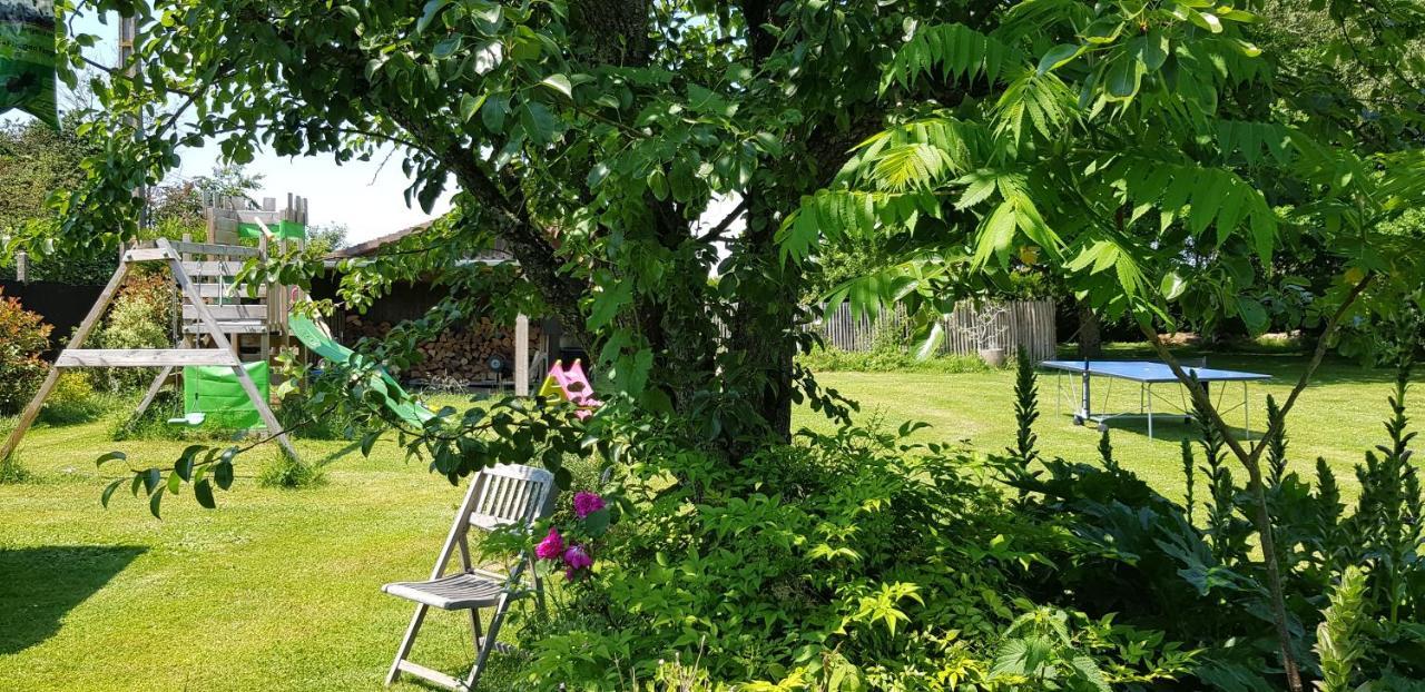 Gite Et Chambres D'Hotes Le Chene Billault Pouant Exteriör bild
