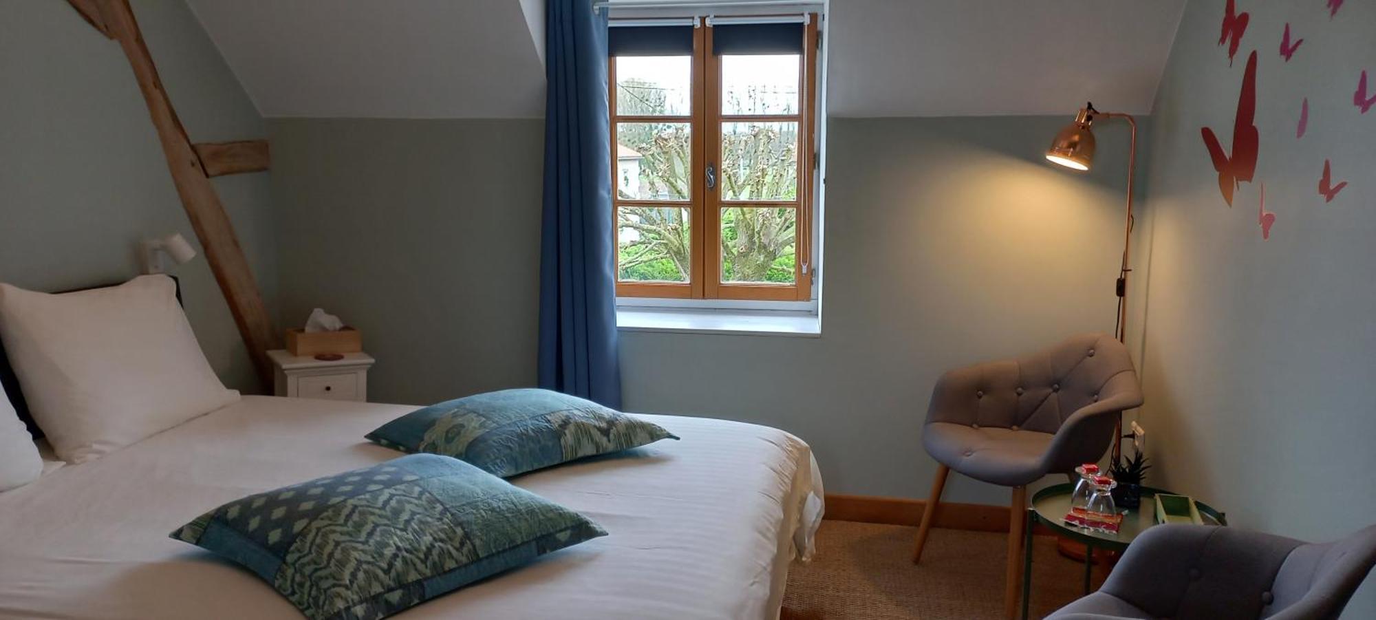 Gite Et Chambres D'Hotes Le Chene Billault Pouant Exteriör bild